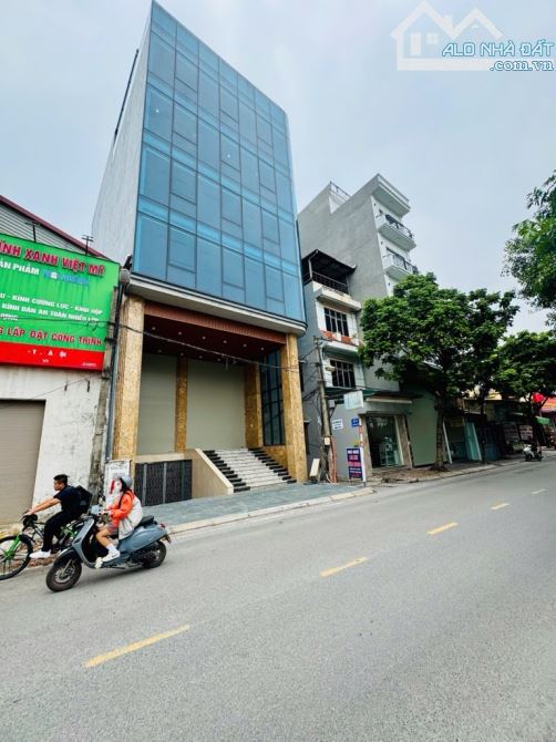 Toà building mặt phố Trịnh Đình Cửu, Thanh Xuân DT 200m, xây dựng 8 tầng 1hầm, lô góc