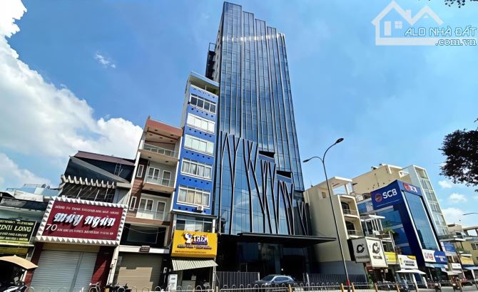 Bán nhà mặt phố Thái Thịnh, DT 100m2 x 7 tầng, thuê 200 tr/ th, giá 80 tỷ.