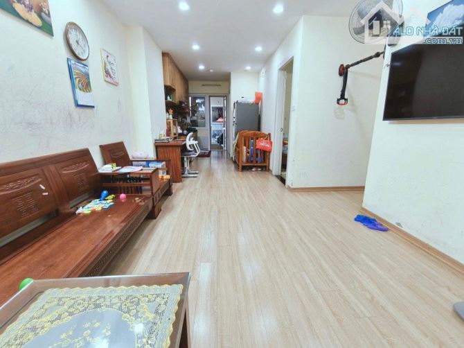 Chuyển nhượng căn hộ 2 ngủ Thăng Long tower 33 Mạc Thái Tổ,Cầu Giấy, chỉ 5,5 tỷ