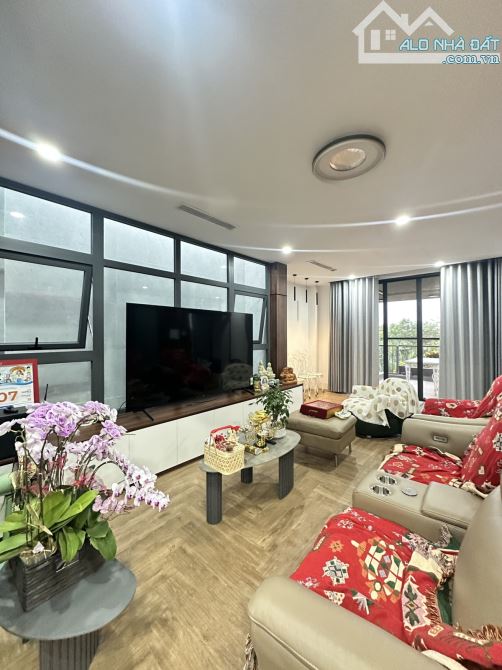 Biệt thự MT Đường 51, An Phú – Dt 232m² (12×22m) x 4 tầng – thang máy