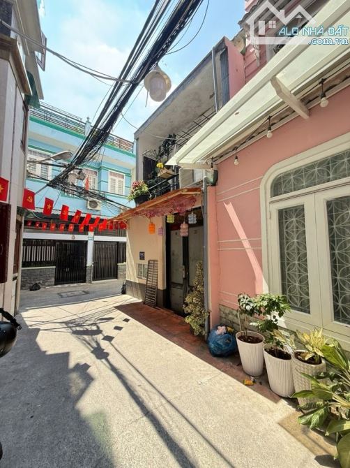 Bán nhà 3 tầng, Đường số 77, Tân Quy. 45m2, 4 PN, đủ công năng. Chỉ 5Đ