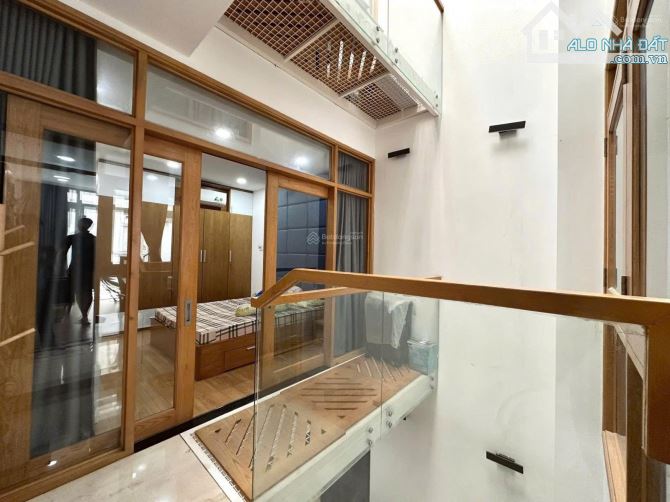 Bán Nhà Sát Hai Bà Trưng Phường kế Nhà Thờ Tân Định Quận 1 - KC: 5 Tầng - Giá: 19,8 Tỷ