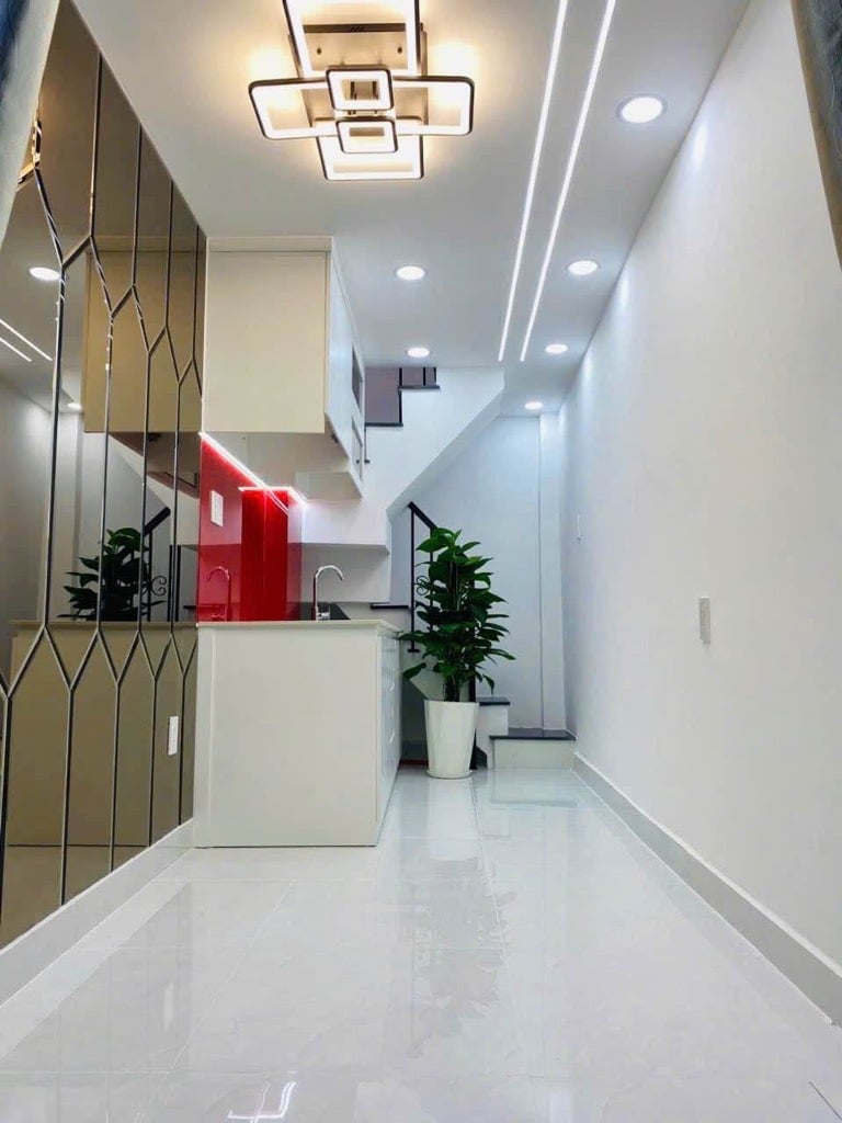 Bán nhà Lê Ngã Tân Phú, nhà nhỏ xinh 3 tầng, full nội thất, giá chỉ 2.45 tỷ