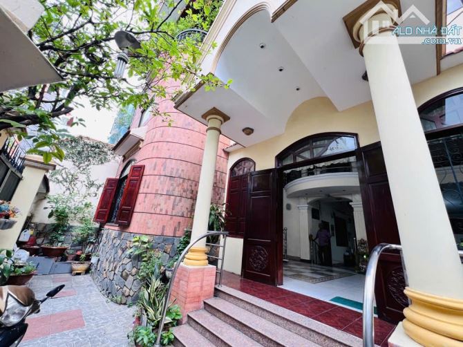 **SIÊU PHẨM BIỆT THỰ VIP TRUNG TÂM PHÚ NHUẬN - CÁCH MẶT TIỀN PHAN XÍCH LONG CHỈ 20M