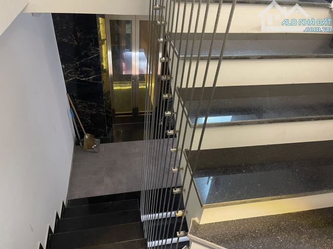 Tòa Building VIP MP Đặng Tiến Đông-Đống Đa Sổ 101m 10 tầng MT7m1 Giá 99 tỷ Dthu 200tr/thg