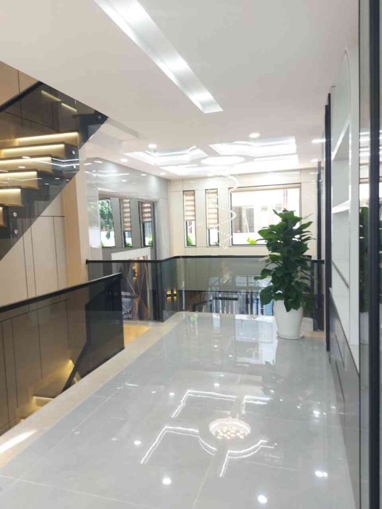 Bán nhà 4 tầng Mã Lò Bình Tân, DT 100m2, 8 Phòng ngủ, hẻm xe tải 6m, giá chỉ 7,4 tỷ
