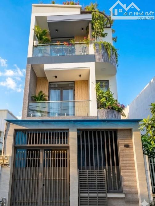 QUẬN 7 – 5 TỶ 290 - NHÀ ĐẸP 3 TẦNG - NGANG 5m - GẦN MẶT TIỀN- NGAY UBND PHÚ THUẬN