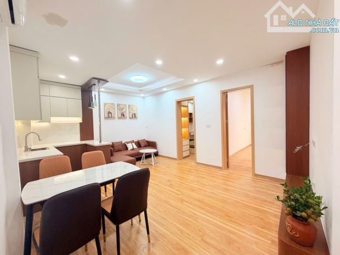 TẬP THỂ LÔ GÓC 3 THOÁNG ĐỀN LỪ - TÂN MAI : 70/80M - 4.79 TỶ, HOÀNG MAI