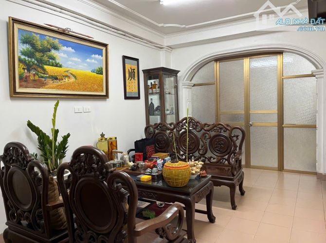 Bán căn tập thể tầng 1 Thụy Phương 60m2, nhà đẹp chỉ việc đến ở nhỉnh 3 tỷ