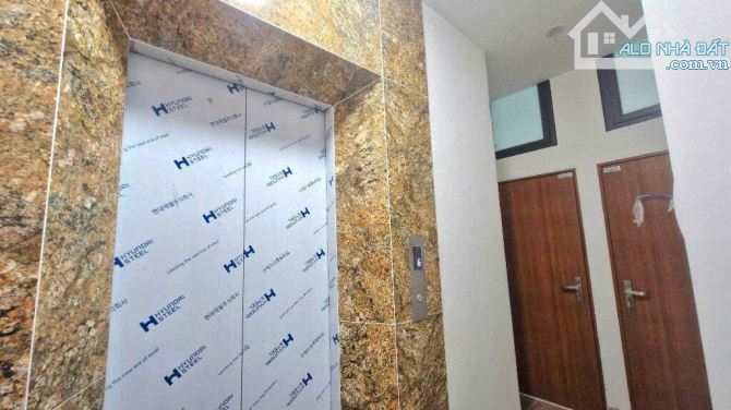 CCMN 7 TẦNG THANG MÁY - 10PN KHÉP KÍN DÒNG TIỀN 500TR/NĂM TẠI PHỐ NHỔN GIÁ 9TY X CTL
