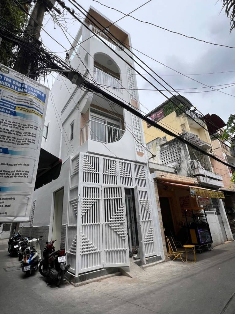 Bán nhà HXH Huỳnh Văn Bánh, Phú Nhuận, dt 44m2, 5 tầng, chỉ 11.3 tỷ