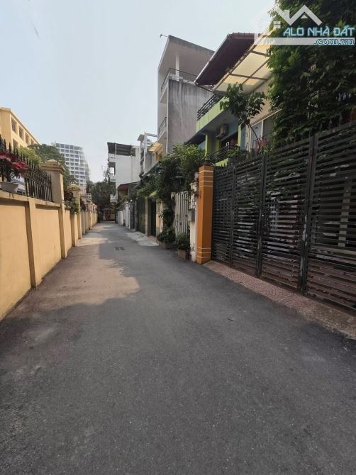 Продаётся недвижимость, 110 м², Cầu Giấy