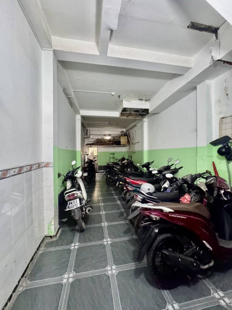 Bán nhà 2 mặt tiền Phan Văn Trị, Bình Thạnh, nội thất VIP, 77m2 4 tầng, chỉ 17.3 tỷ