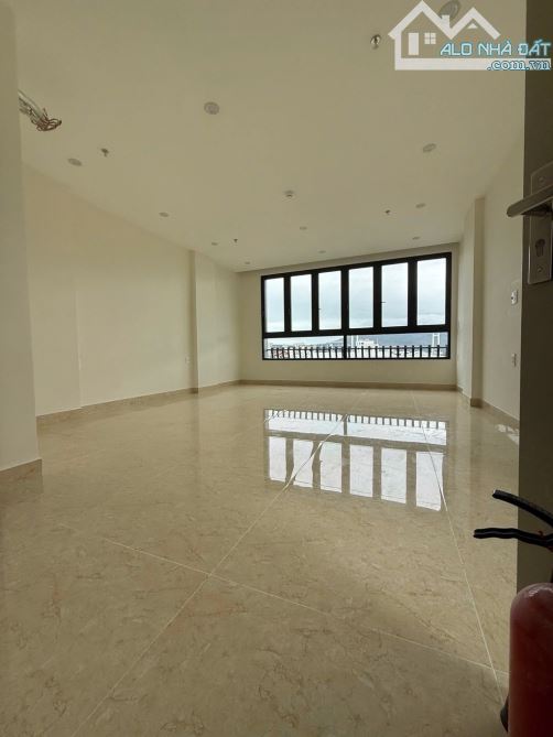 Bán toà văn phòng đường 3 tháng 2, 76m2, 18,x tỷ, trung tâm Hải Châu, Đà Nẵng.