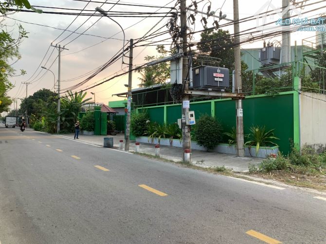 GẤP BÁN NHÀ XƯỞNG - DT 1,552M - NGANG GẦN 30M - NGAY TRẦN VĂN GIÀU - VỚI VÀNH ĐAI 3 TIẾNG