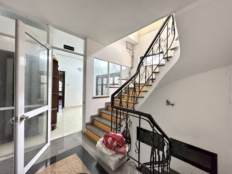 Bán nhà mặt tiền Nguyễn Thị Huỳnh, Phú Nhuận, dt 4x18.5m, 2 tầng, chỉ 19 tỷ