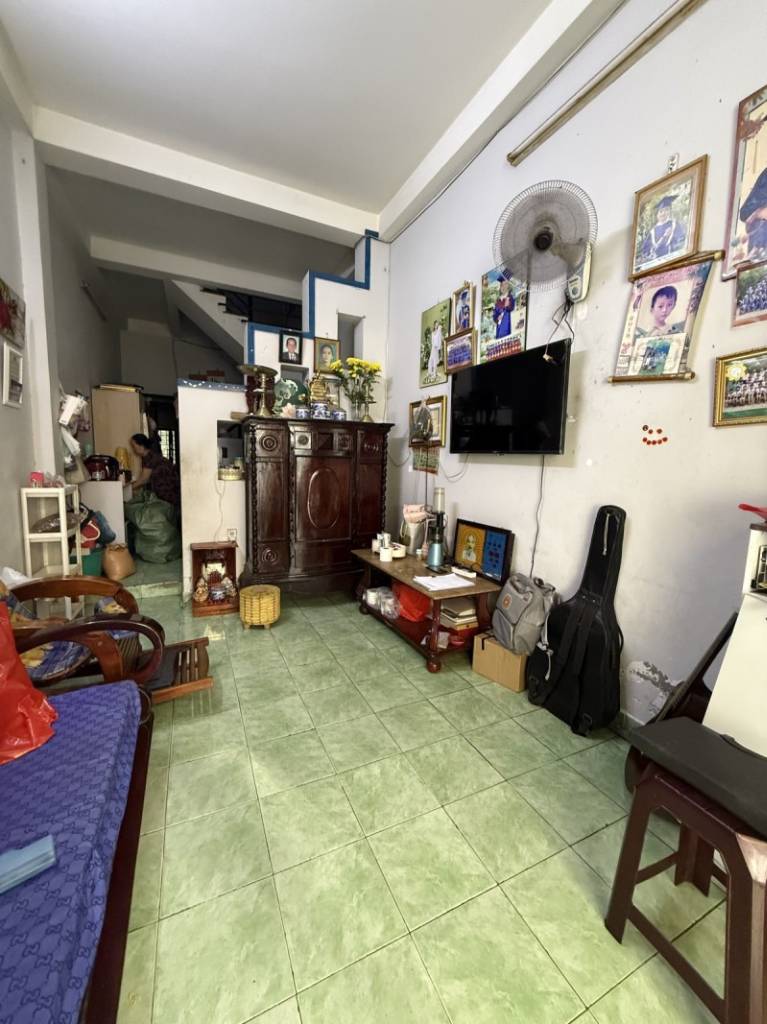 Hạ giá, bán nhà HXH Lê Quang Định, Bình Thạnh, 57m2 2 tầng, chỉ 11.8 tỷ