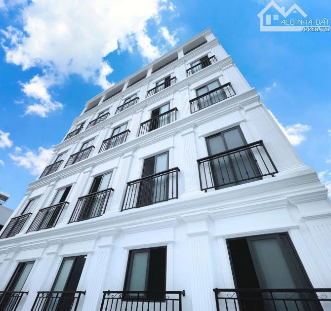Bán CHDV mặt tiền, số 8, Bình Tân, DT 15 x 17m. 6 tầng. 220 tr/tháng. Giá bán gấp 28.5 tỷ