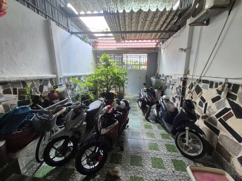 Bán nhà mặt tiền Lê Trực, Bình Thạnh, dt 4.5x20m, 5 tầng, chỉ 15.8 tỷ