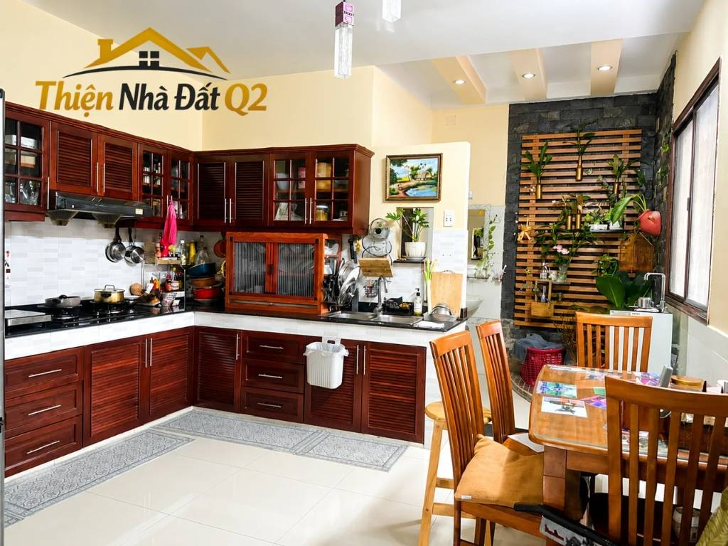 BÁN NHÀ LÊ VĂN THỊNH, QUẬN 2, CĂN GÓC 3 TẦNG, DT 113M² NGANG 7M HIẾM, GIÁ 13,2 TỶ