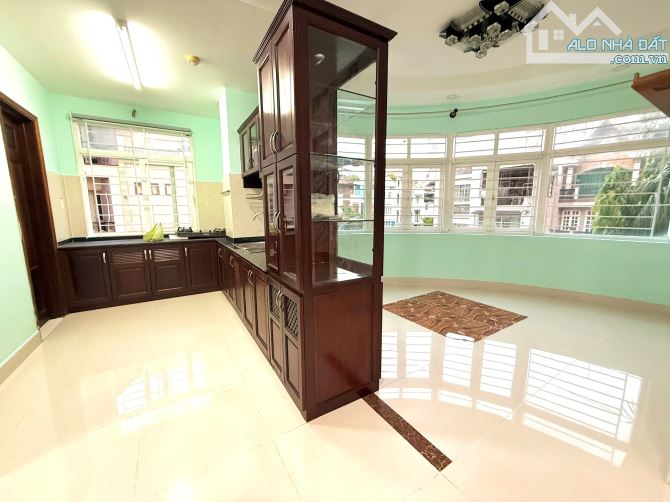 Bán Gấp Căn Góc Thiên Nam Apartment - Quận 10 - 99m², 3PN - Sổ Hồng Riêng - Chỉ 7.3 Tỷ