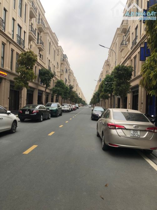 Vin Đông Anh Thời Đại 85m chủ chưa lo được tiền - sang ngang anh em oi !
