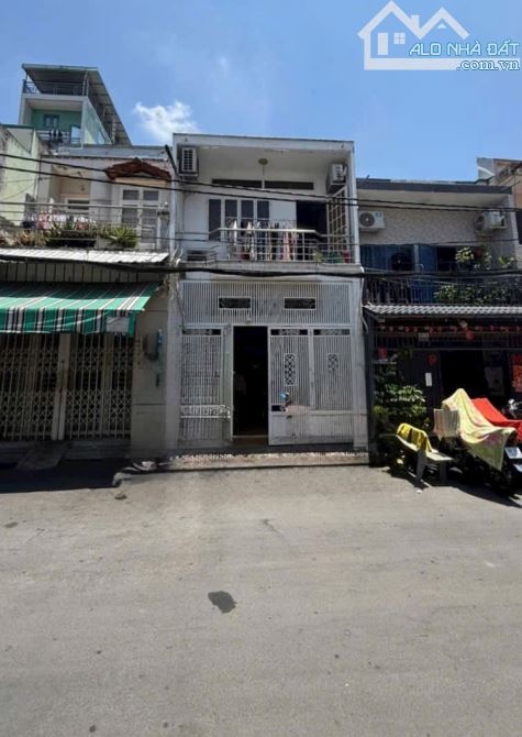 Bán nhà chính chủ giá rẻ Bình Tân, HXT ngay bến xe miền tây
