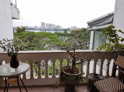Bán Biệt thự sân vườn ở Quan Hoa, Cầu Giấy khu yên tĩnh, trung tâm 176m2 42 tỷ
