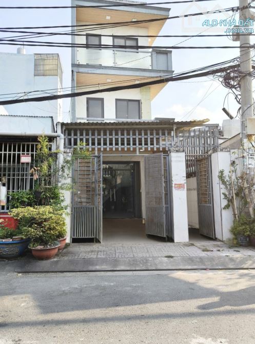 Bán nhà mặt tiền Quận 8- Mai Hắc Đế, P15 6,15x15,5m sổ riêng 3 tấm 4 phòng, kinh doanh tốt