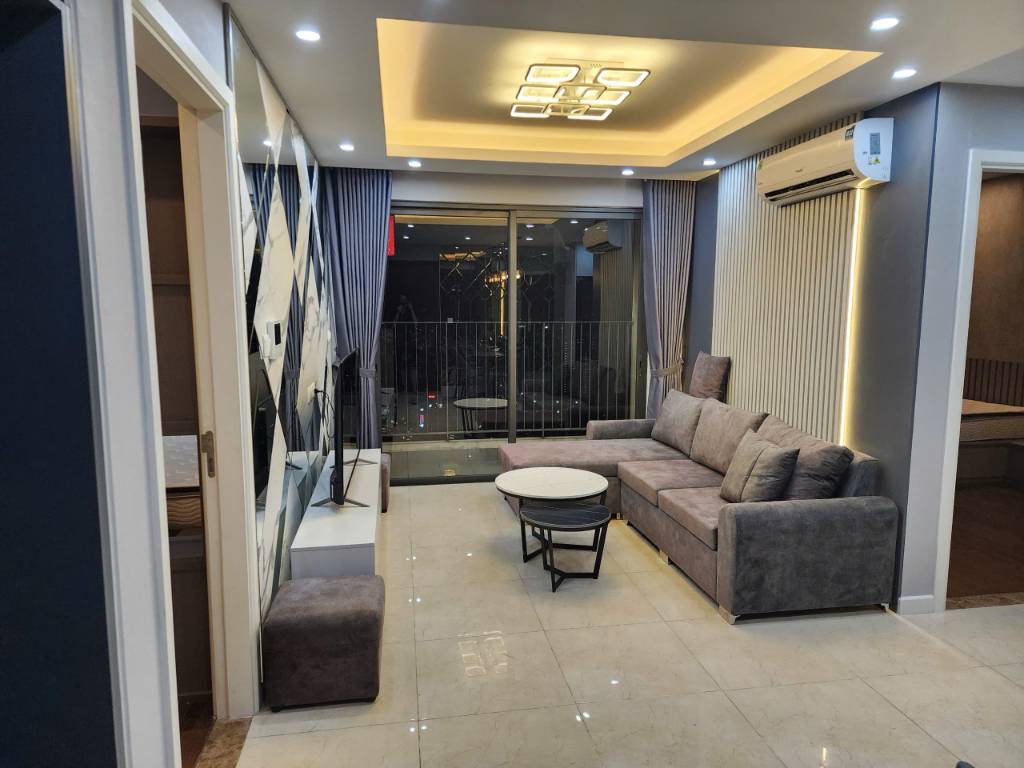 Bán căn hộ Vinhomes D'Capitale 2PN, dt 72m2 view hồ tầng trung tòa C3, nhỉnh 8 tỷ