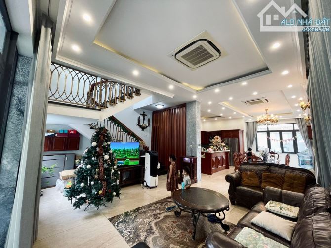 🌷BIỆT THỰ SÂN VƯỜN - XE HƠI VÔ NHÀ - MTKD VĂN PHÒNG - KHU VIP, PHÂN LÔ - GIÁ 30 TỶ