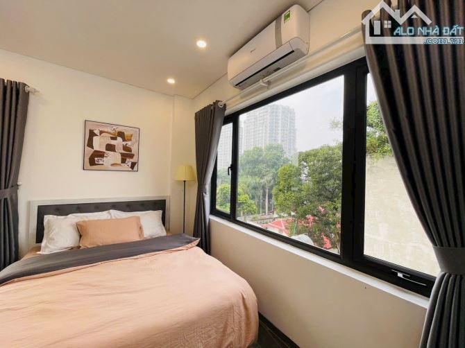 Bán tòa CHDV Bạch Mai.10 căn hộ kk, dt 60tr/năm, 6 tầng, thang máy, 2 thoáng, 10m ô tô