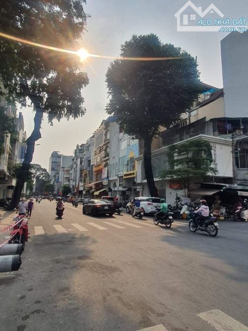 🔥HOT Bán Gấp Building 2MT Võ Văn Tần - Quận 3 DT 7x18m Hầm 8L HĐ 240 Tr/th Chỉ 86 Tỷ