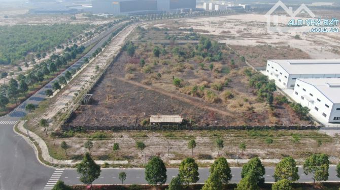 Cần bán 5000m, 5300m, 8000m, 10.000m, 22.000m2, 27.000m2, 52.000m2 kho nhà xưởng khu công