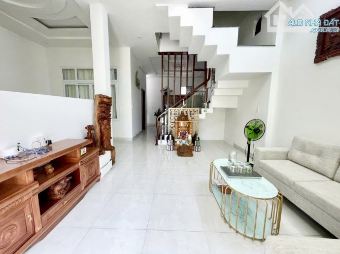 💎 Nhà mê TC 7x12,6m hẻm Nguyễn Tất Thành, thông Đinh Núp, nhiều lô khác