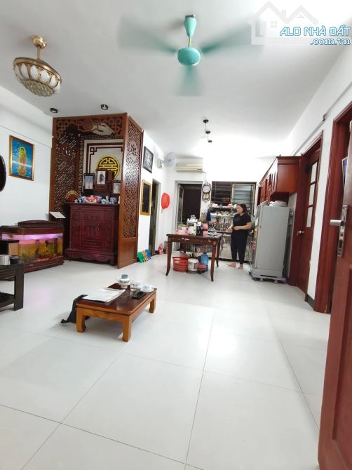 BÁN CC LÔ GÓC VIỆT HƯNG LONG BIÊN 75m NHỈNH 4 TỶ MT 5m 2 NGỦ ĐỦ NỘI THẤT GẦN CÔNG VIÊN