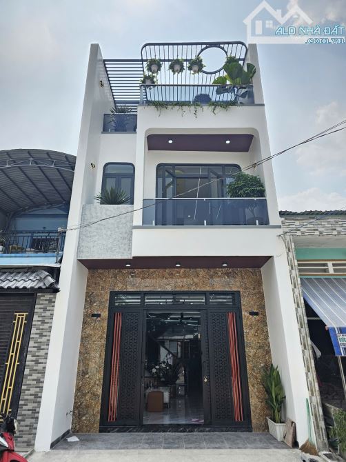 NHÀ MỚI_HOÀN CÔNG_ĐẦY ĐỦ NỘI THẤT🔥📣Xách Vali Vào Là Ở_Gần chợ Đông Đô, Phú Phong