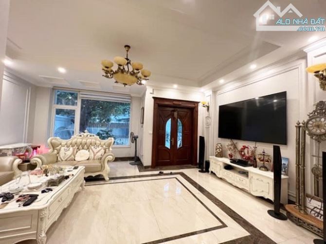 LIỀN KỀ ĐÔ NGHĨA Ô CHỜ THANG MÁY 100M KINH DOANH