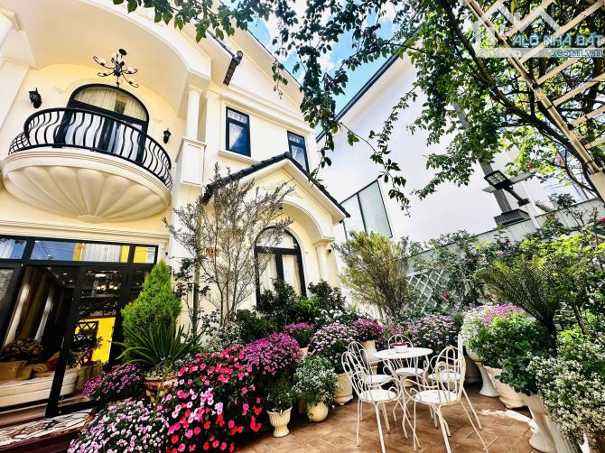 cần bán Rose Villa - 225m2 đường NGUYỄN AN NINH - Phường 6 - Đà Lạt.