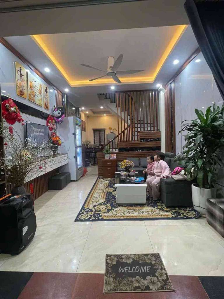Bán nhà 5 tầng gần Đại học Công Nghiệp, Cầu Diễn, dt 36m2, giá 7,95 tỷ