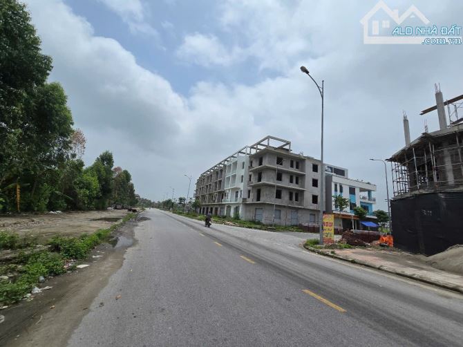 Bán lô đất biệt thự Dabaco Khúc xuyên mặt 286 dt 330m mt 10m giá 9.4 tỷ