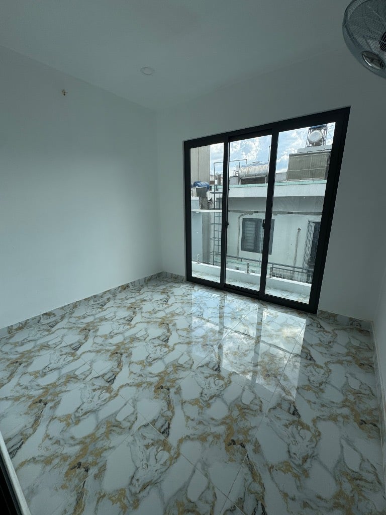 Bán nhà Đường số 14, ngay Aeon Tân Phú, hẻm xe hơi, 3 tầng nhà mới ở ngay, chỉ nhỉnh 3 tỷ