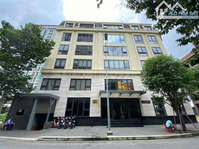 Bán Building Mặt tiền Âu Cơ- Tân Phú- DT 20x22m NH- KC 6 Tầng ST- Giá 120 tỷ TL