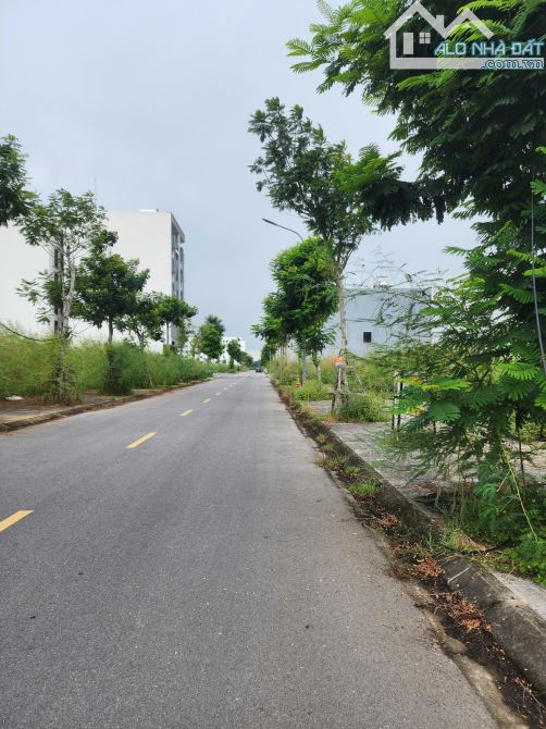 Bán đất bt Him Lam Thụ Ninh dt 119m mt 7m giá 11.5 tỷ