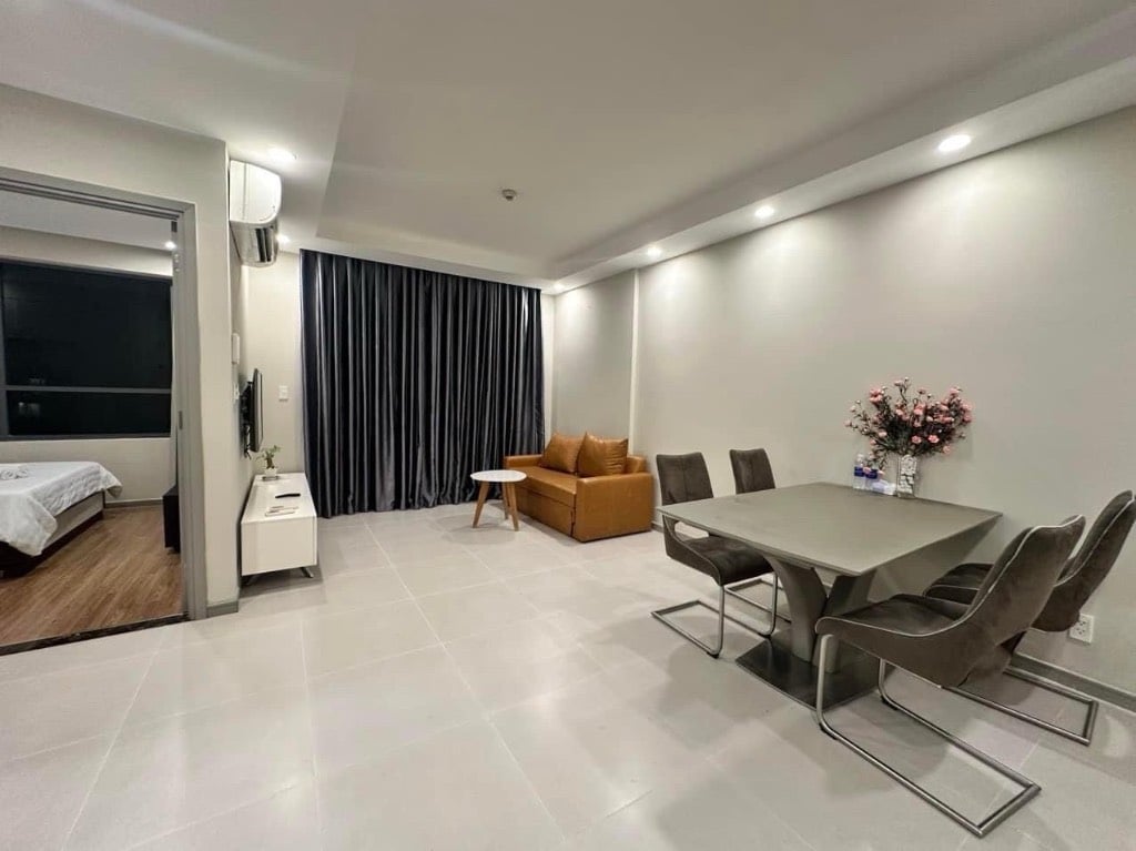 Bán căn hộ The Gold View, Quận 4, 50m2 1PN hướng thoáng mát, giá siêu tốt