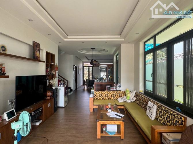 Bán Đất Tặng nhà Biệt Thự 2 Tầng đường Đinh Giá Trinh- phường hòa Xuân, Đà Nẵng