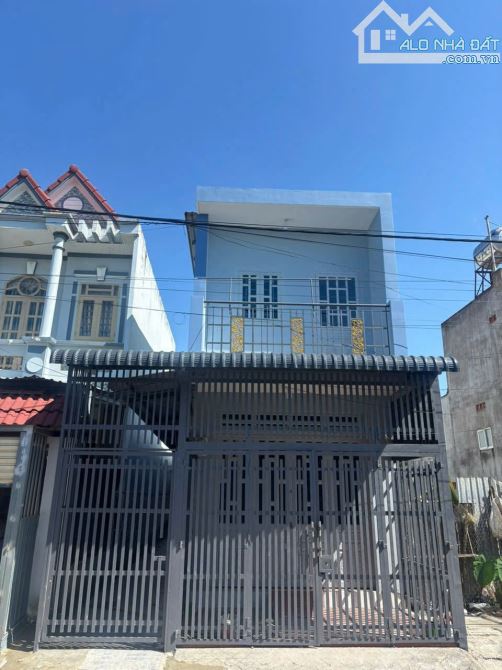 Cần tiền bán dãy trọ tại KDC Tân Đức thu nhập 10tr/tháng giá 2ty350