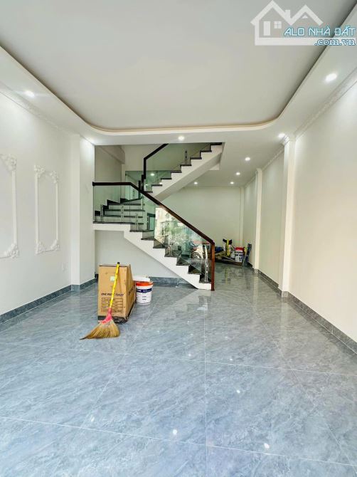 BÁN NHÀ 3 TẦNG CAM LỘ – HÙNG VƯƠNG, HỒNG BÀNG 43m² Giá: 2,85 tỷ