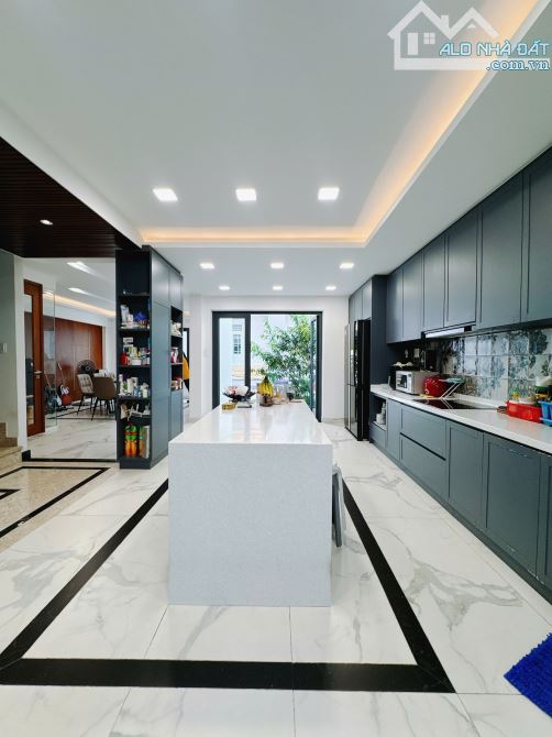 Biệt Thự Nguyễn Thông, Nhiêu Lộc, Q3. 91m2, nội thất cao cấp, 4 lầu