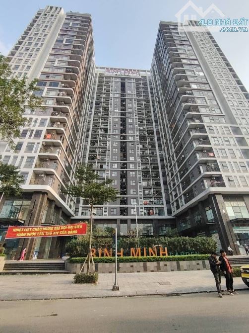 8.8 tỷ / 3 ngủ/ 105 m2/ Căn Hộ Cao Cấp LONG BIÊN
